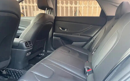 Hyundai Elantra, 2022 год, 1 150 000 рублей, 10 фотография