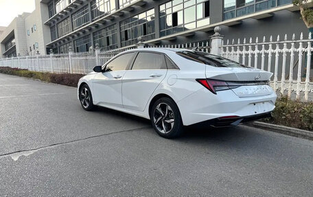 Hyundai Elantra, 2022 год, 1 150 000 рублей, 5 фотография