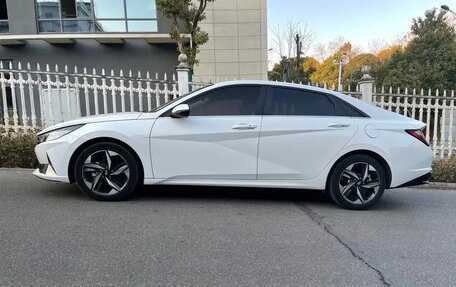 Hyundai Elantra, 2022 год, 1 150 000 рублей, 4 фотография