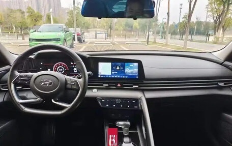Hyundai Elantra, 2021 год, 1 150 000 рублей, 5 фотография