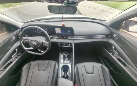 Hyundai Elantra, 2021 год, 1 150 000 рублей, 10 фотография