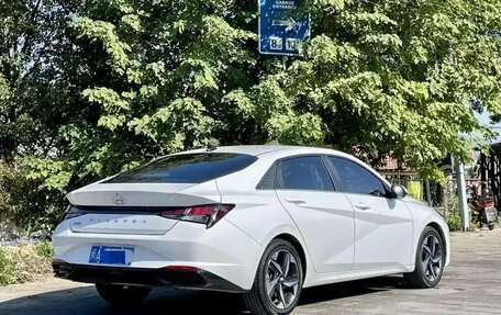 Hyundai Elantra, 2021 год, 1 150 000 рублей, 3 фотография