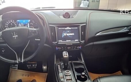 Maserati Levante I, 2021 год, 3 970 000 рублей, 7 фотография
