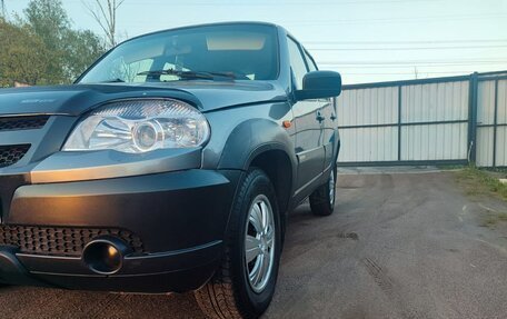 Chevrolet Niva I рестайлинг, 2004 год, 400 000 рублей, 3 фотография