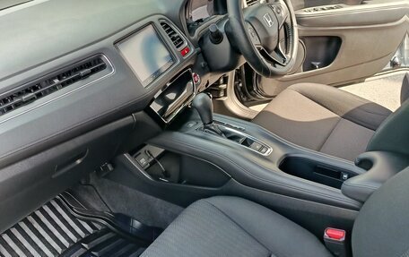 Honda Vezel, 2015 год, 1 365 000 рублей, 9 фотография