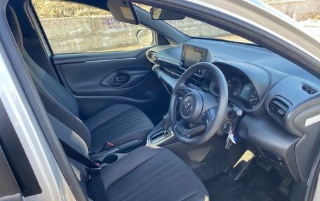 Toyota Yaris, 2020 год, 1 099 999 рублей, 7 фотография