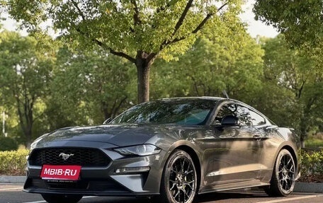Ford Mustang VI рестайлинг, 2021 год, 2 800 000 рублей, 1 фотография