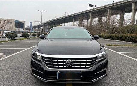 Volkswagen Passat B8 рестайлинг, 2021 год, 2 050 000 рублей, 2 фотография