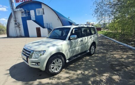 Mitsubishi Pajero IV, 2019 год, 3 840 000 рублей, 1 фотография