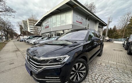 Volkswagen Touareg III, 2022 год, 5 750 000 рублей, 1 фотография