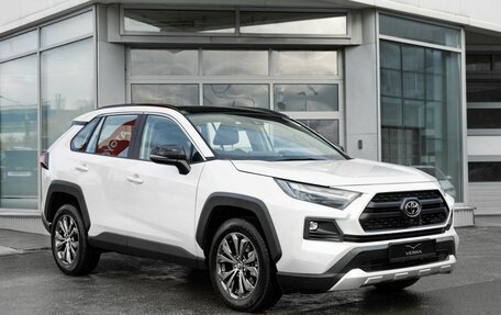 Toyota RAV4, 2024 год, 4 650 000 рублей, 3 фотография