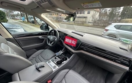 Volkswagen Touareg III, 2022 год, 5 750 000 рублей, 10 фотография