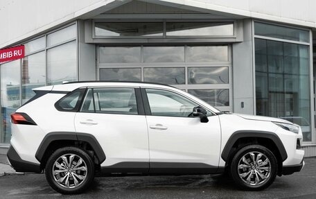 Toyota RAV4, 2024 год, 4 650 000 рублей, 4 фотография