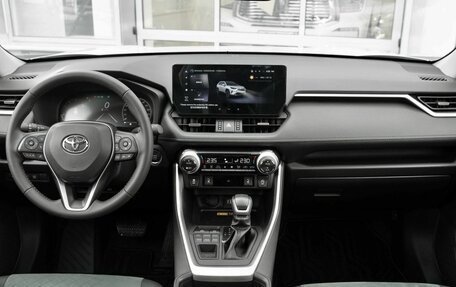 Toyota RAV4, 2024 год, 4 650 000 рублей, 13 фотография