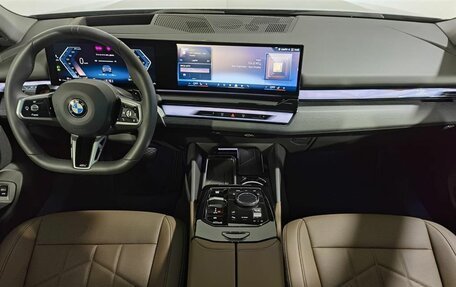 BMW 5 серия, 2024 год, 8 700 000 рублей, 11 фотография