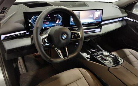 BMW 5 серия, 2024 год, 8 700 000 рублей, 12 фотография