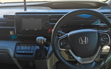 Honda Stepwgn IV, 2017 год, 1 950 000 рублей, 8 фотография
