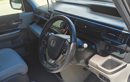 Honda Stepwgn IV, 2017 год, 1 950 000 рублей, 9 фотография