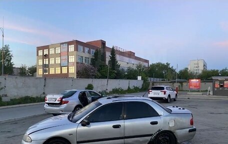 Mitsubishi Carisma I, 2000 год, 107 000 рублей, 4 фотография