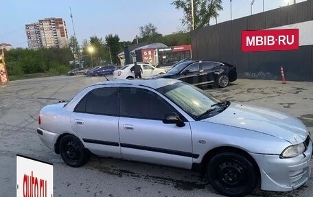Mitsubishi Carisma I, 2000 год, 107 000 рублей, 3 фотография