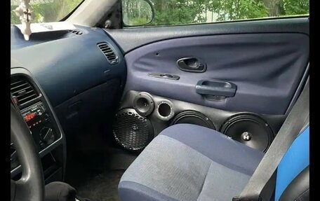 Mitsubishi Carisma I, 2000 год, 107 000 рублей, 9 фотография