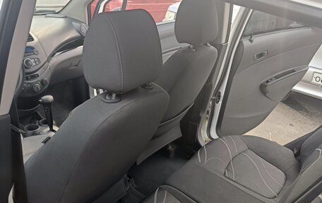 Chevrolet Spark III, 2011 год, 580 000 рублей, 7 фотография