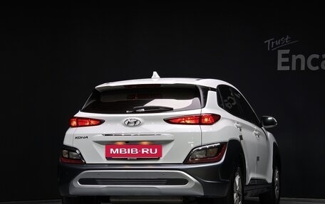 Hyundai Kona I, 2021 год, 1 920 898 рублей, 4 фотография