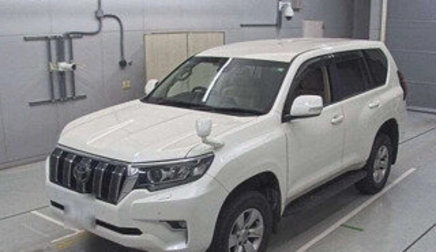 Toyota Land Cruiser Prado 150 рестайлинг 2, 2021 год, 3 350 000 рублей, 1 фотография