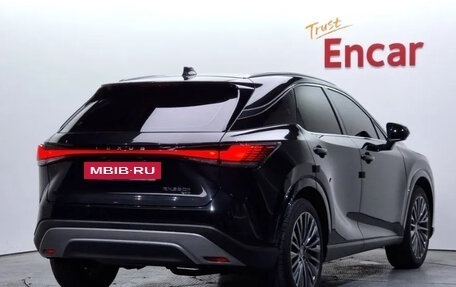Lexus RX IV рестайлинг, 2023 год, 5 720 000 рублей, 2 фотография