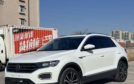 Volkswagen T-Roc I, 2021 год, 1 559 000 рублей, 3 фотография