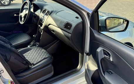 Volkswagen Polo VI (EU Market), 2011 год, 750 000 рублей, 15 фотография