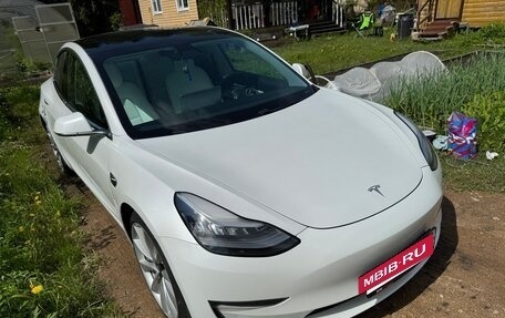Tesla Model 3 I, 2019 год, 3 800 000 рублей, 2 фотография