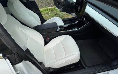 Tesla Model 3 I, 2019 год, 3 800 000 рублей, 25 фотография