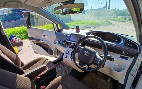 Toyota Sienta II, 2017 год, 1 380 000 рублей, 19 фотография