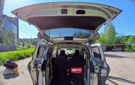 Toyota Sienta II, 2017 год, 1 380 000 рублей, 12 фотография
