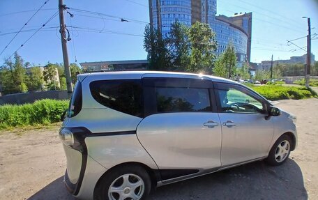 Toyota Sienta II, 2017 год, 1 380 000 рублей, 29 фотография