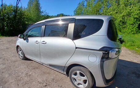 Toyota Sienta II, 2017 год, 1 380 000 рублей, 32 фотография