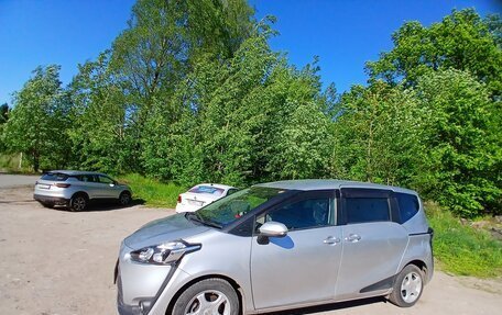 Toyota Sienta II, 2017 год, 1 380 000 рублей, 33 фотография