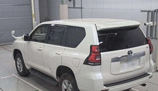 Toyota Land Cruiser Prado 150 рестайлинг 2, 2021 год, 3 350 000 рублей, 4 фотография