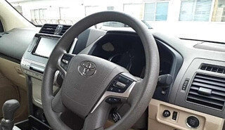 Toyota Land Cruiser Prado 150 рестайлинг 2, 2021 год, 3 350 000 рублей, 7 фотография