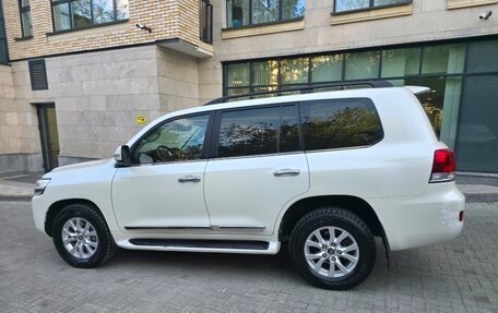 Toyota Land Cruiser 200, 2017 год, 5 000 000 рублей, 4 фотография