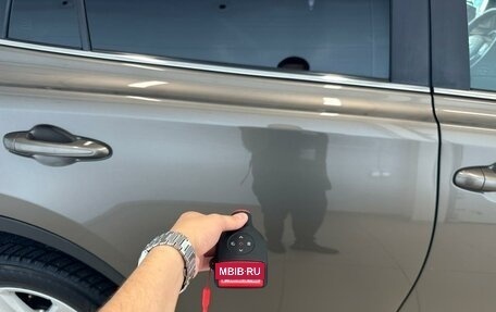 Toyota RAV4, 2014 год, 2 549 900 рублей, 26 фотография