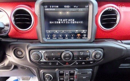 Jeep Wrangler, 2022 год, 4 085 000 рублей, 13 фотография