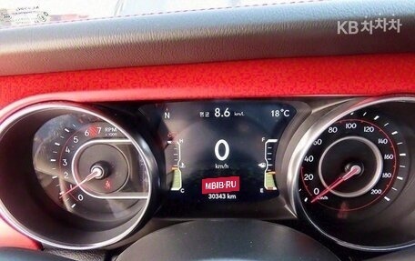 Jeep Wrangler, 2022 год, 4 085 000 рублей, 9 фотография