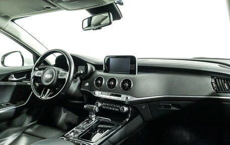 KIA Stinger I, 2019 год, 2 149 898 рублей, 9 фотография