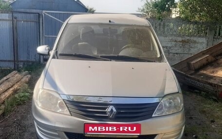 Renault Logan I, 2013 год, 300 000 рублей, 1 фотография