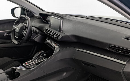 Peugeot 3008 II, 2021 год, 2 700 000 рублей, 13 фотография