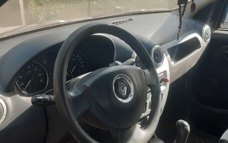 Renault Logan I, 2013 год, 300 000 рублей, 8 фотография
