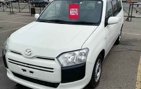 Mazda Familia, 2018 год, 1 380 000 рублей, 2 фотография