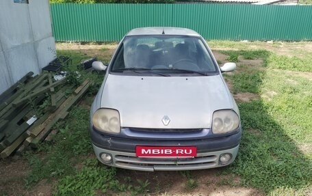 Renault Clio III, 2001 год, 180 000 рублей, 1 фотография